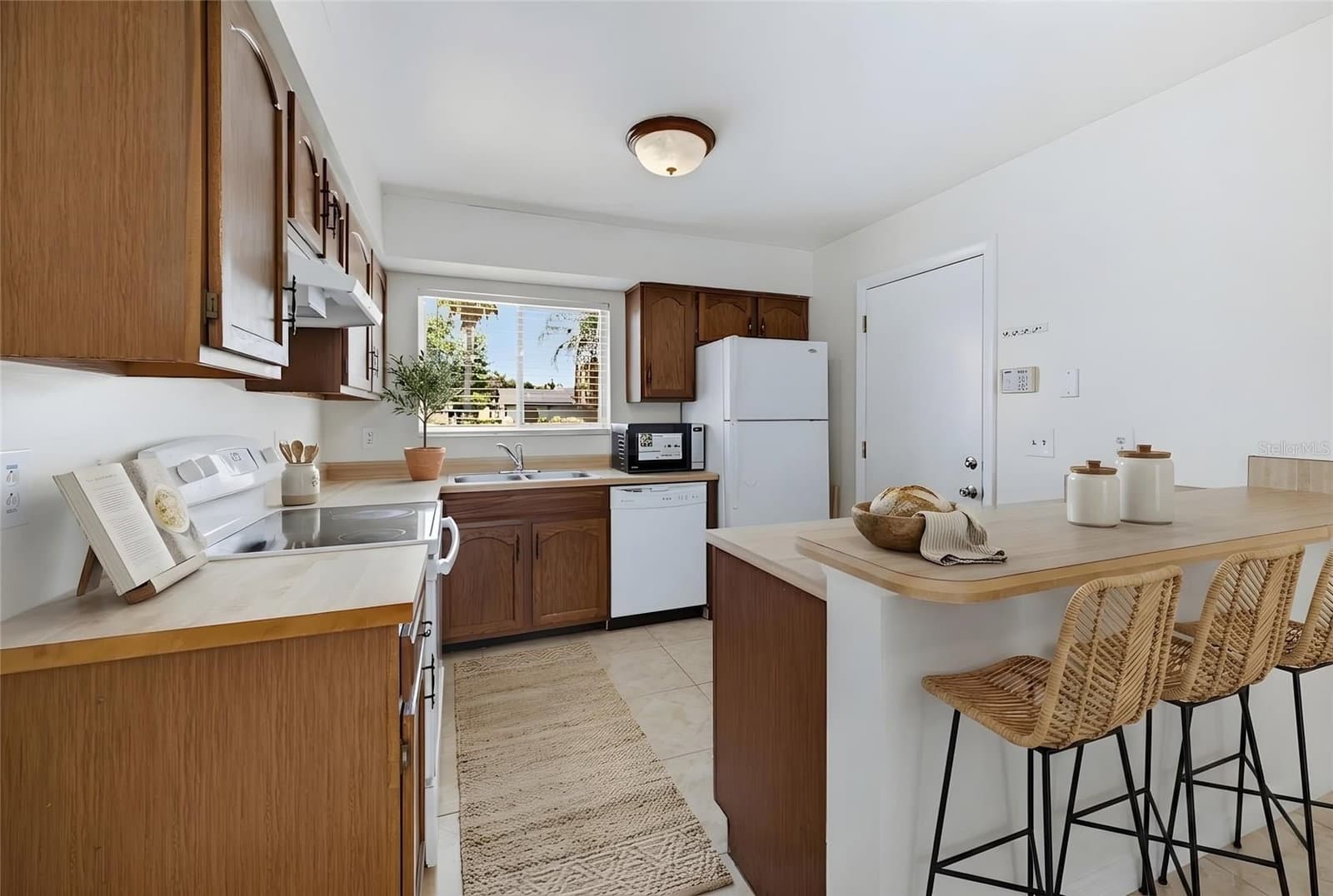 Photo 4 of 10330 GALLIARD