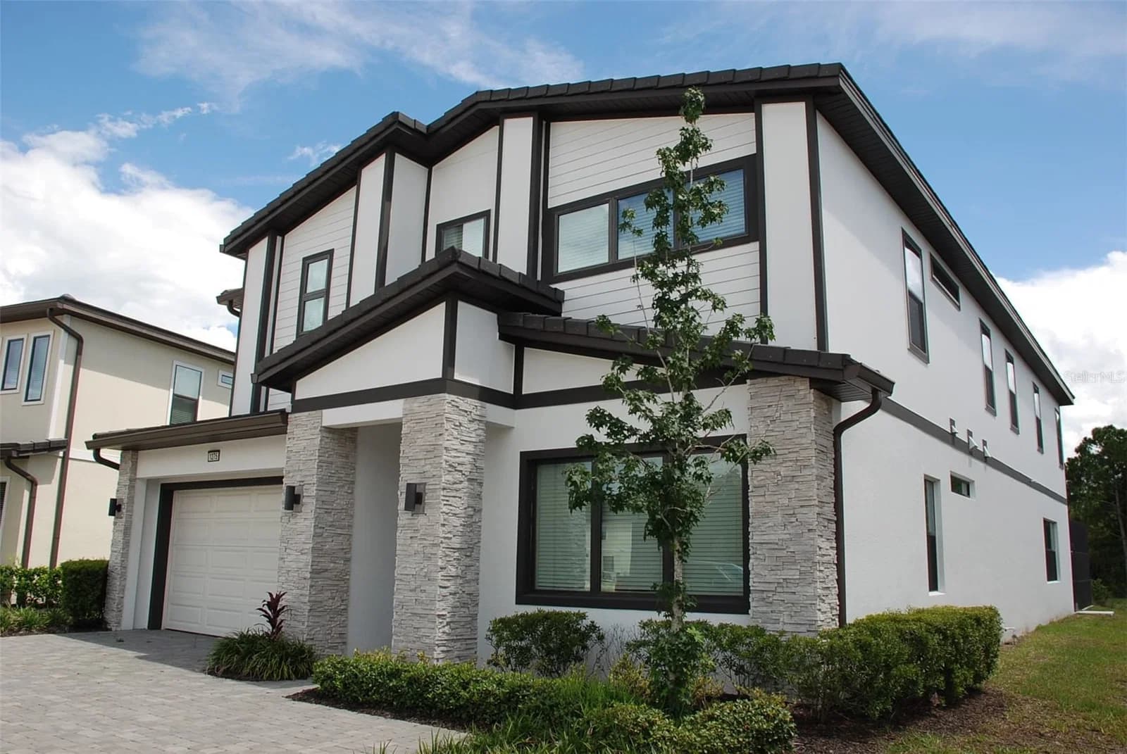 1275 BUTTERFLY ORCHID Road