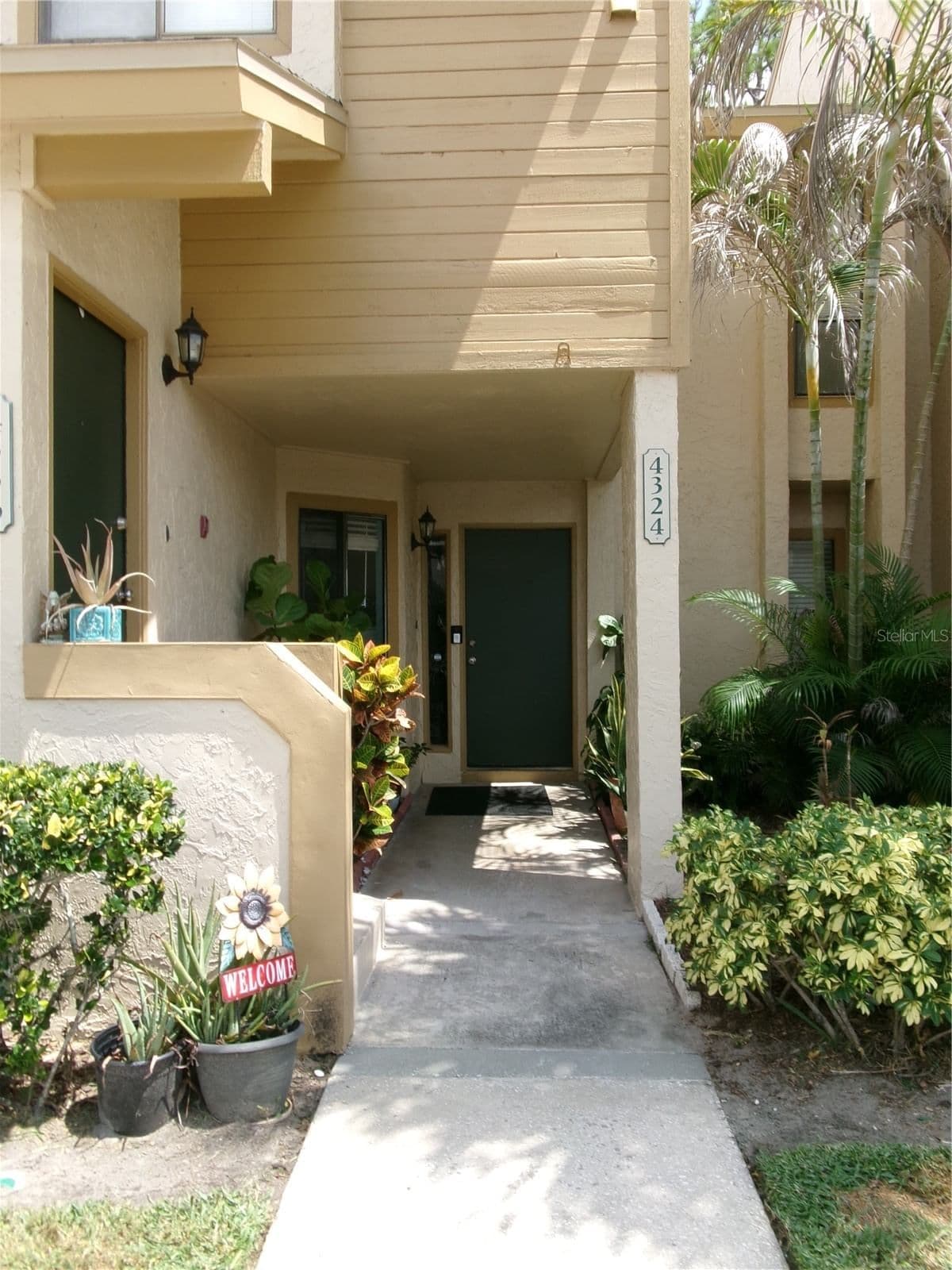 4324 MIDDLEBROOK