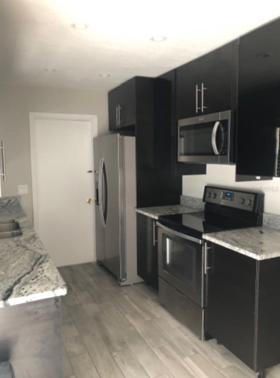 2115 DARDANELLE