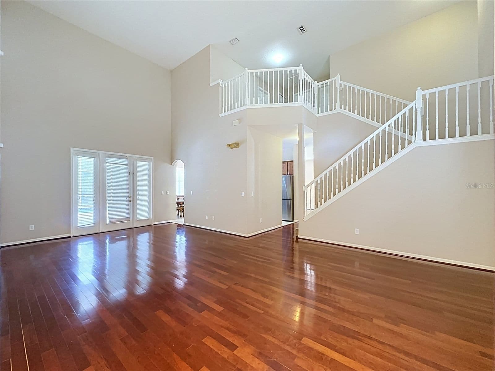 Photo 4 of 468 PINEWOOD DR