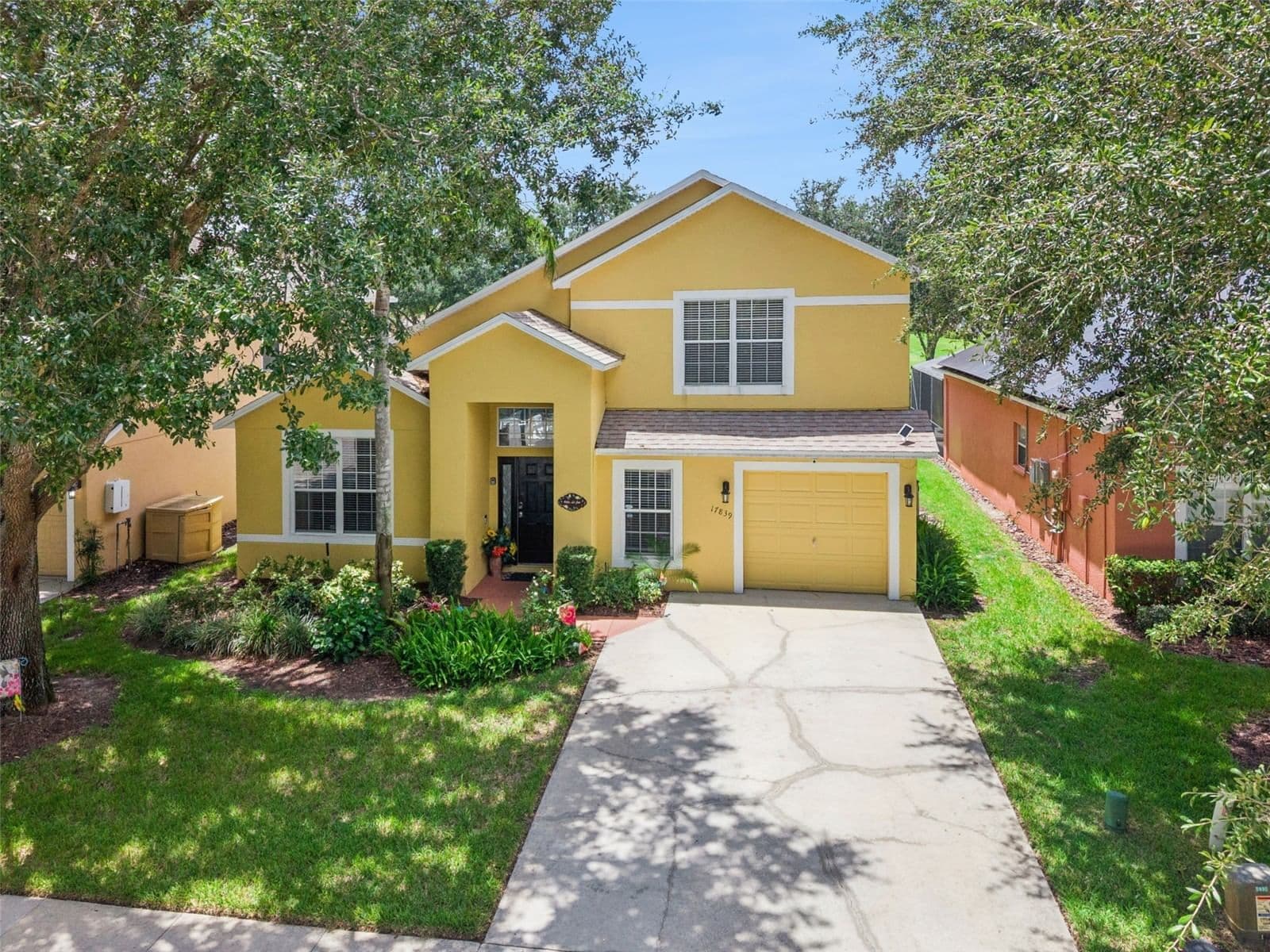 17839 WOODCREST
