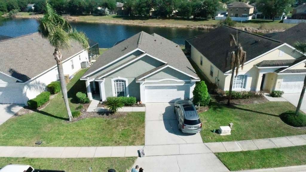 Photo 4 of 16732 GLENBROOK Boulevard