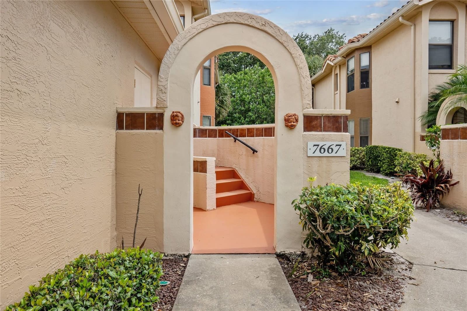 7667 SUGAR BEND