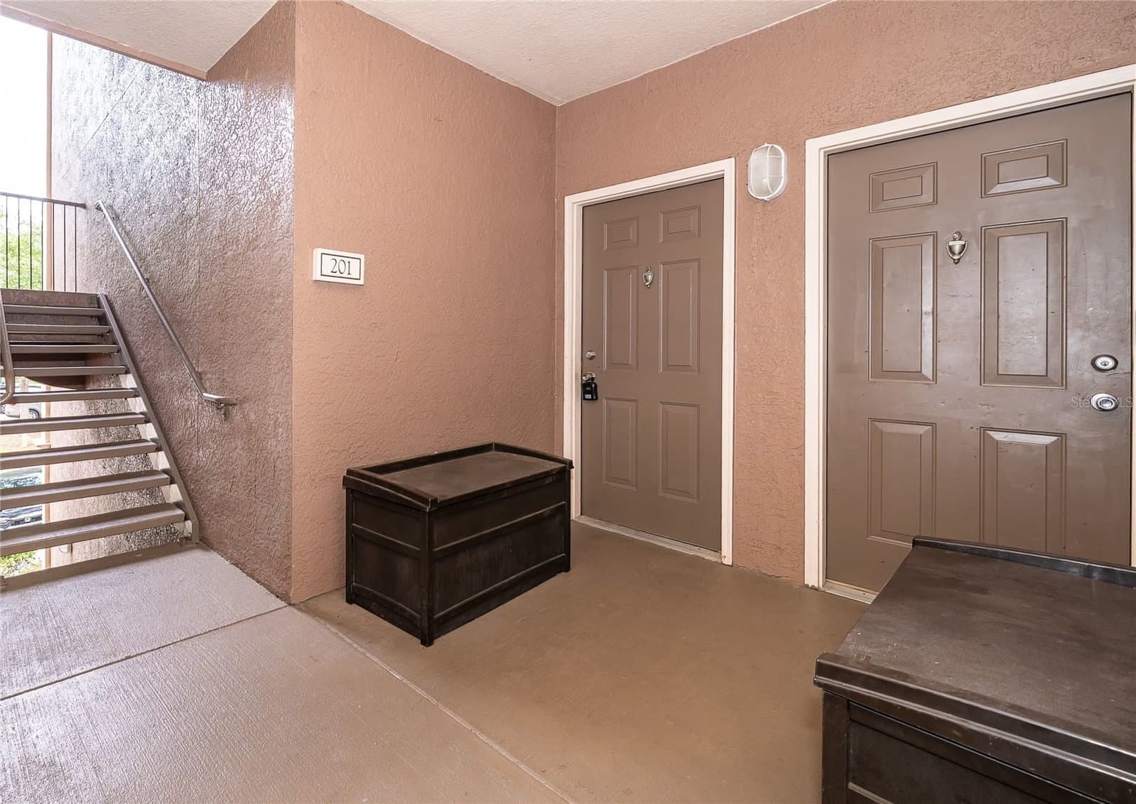 6141 METROWEST