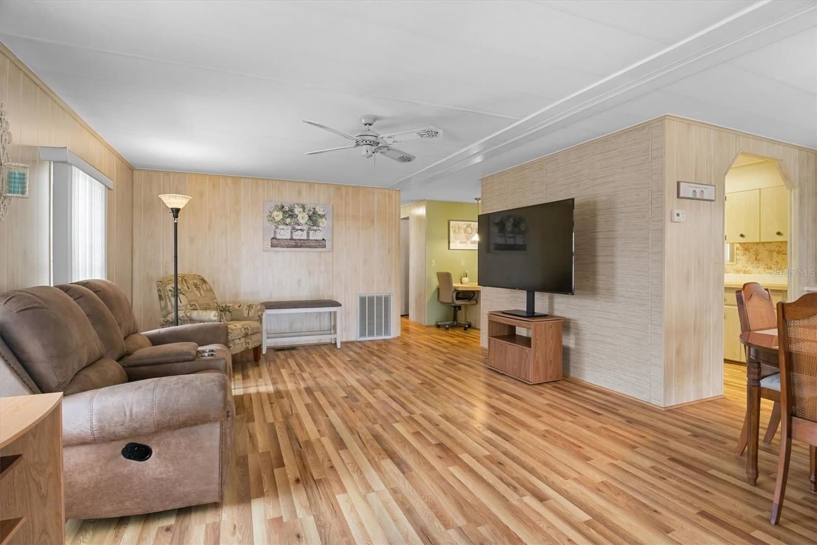 4063 ROLLING OAKS