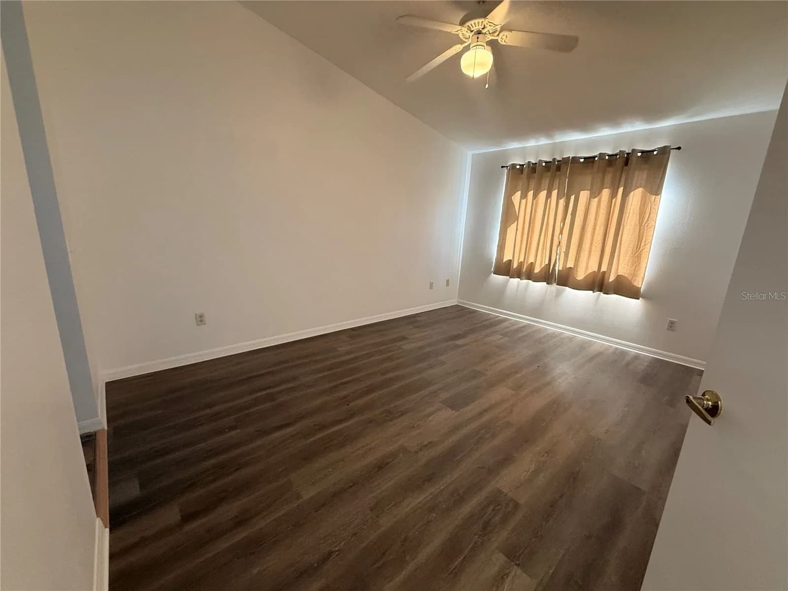 Photo 5 of 862 CARIBBEAN Drive