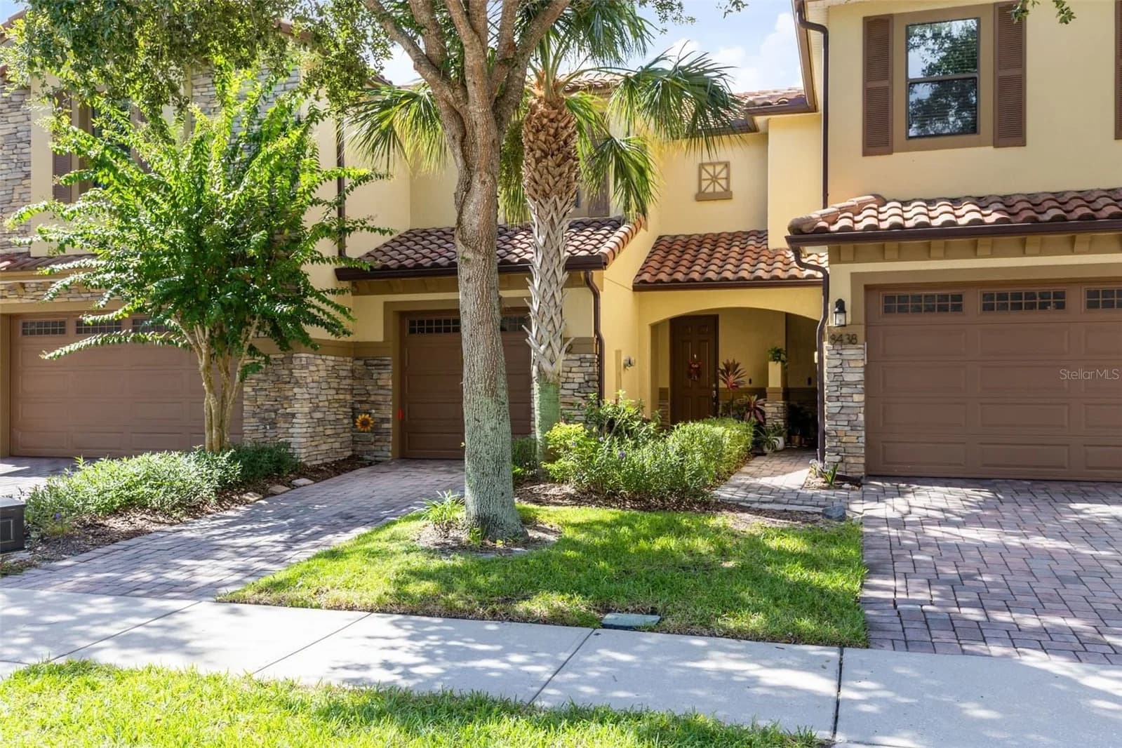 8442 KELSALL Drive
