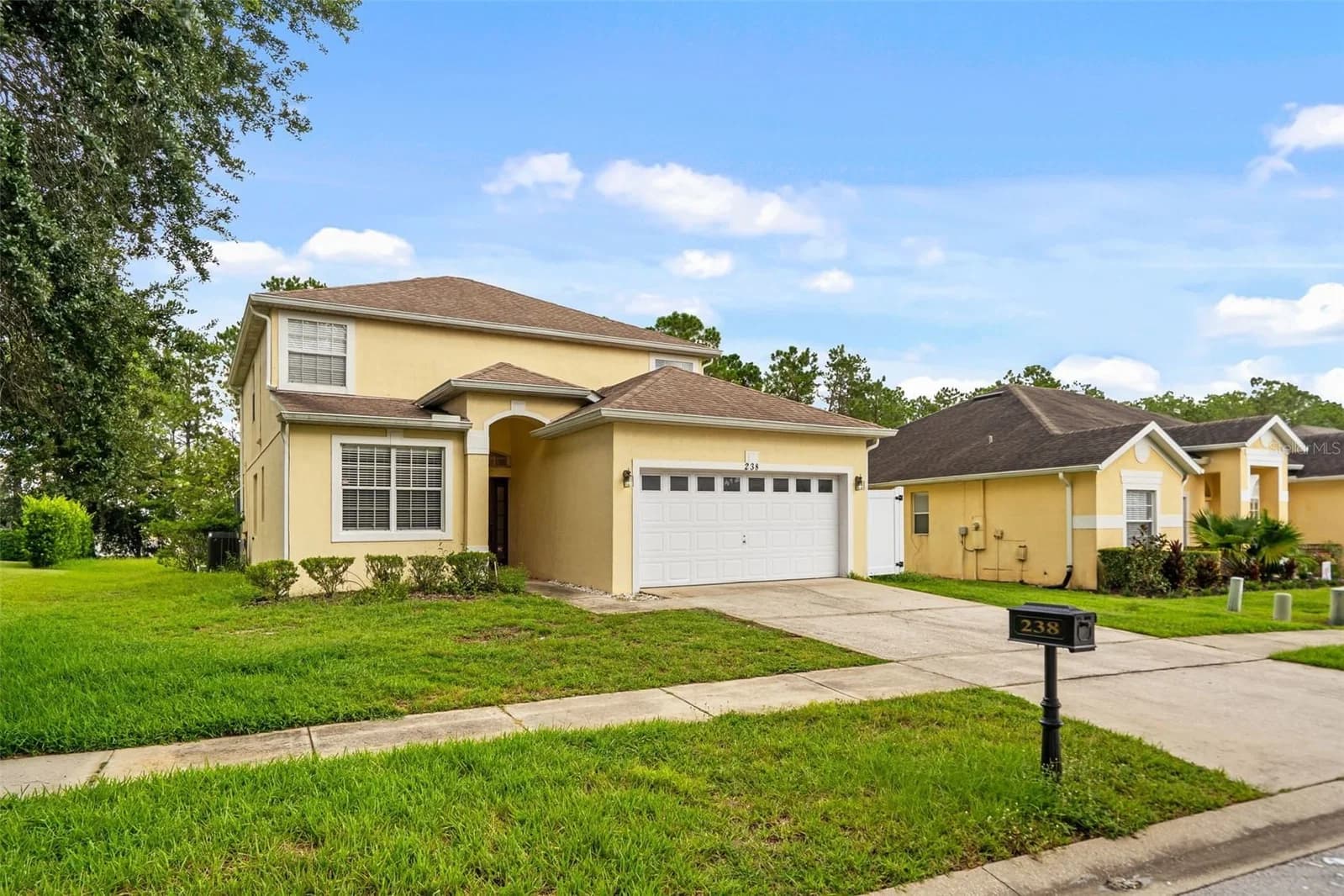 238 HAMPTON Drive