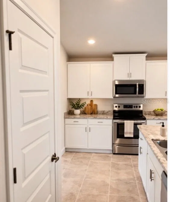 Photo 5 of 583 JETT LN,