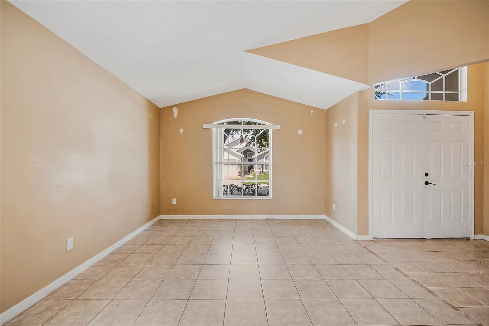 Photo 5 of 855 BRAYTON Lane