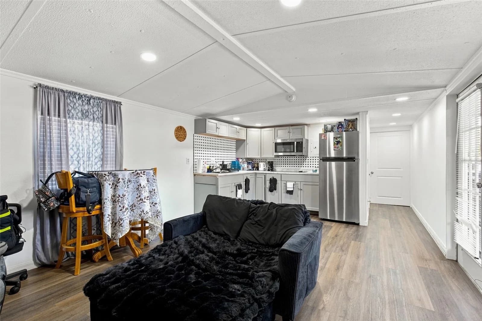 Photo 5 of 1549 ADAIR Road