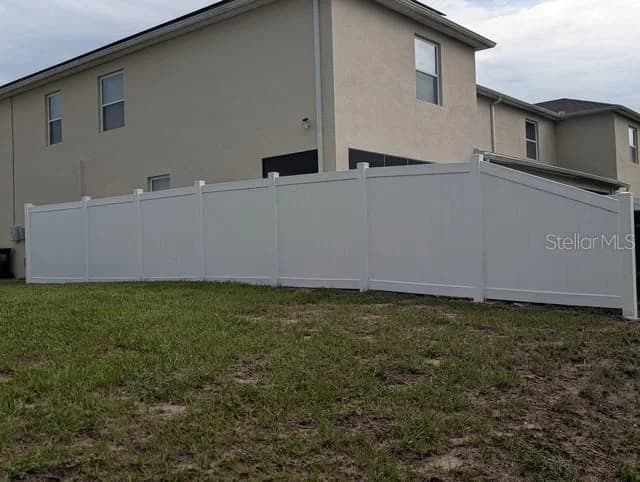 Photo 3 of 301 FELTRIM RESERVE Boulevard