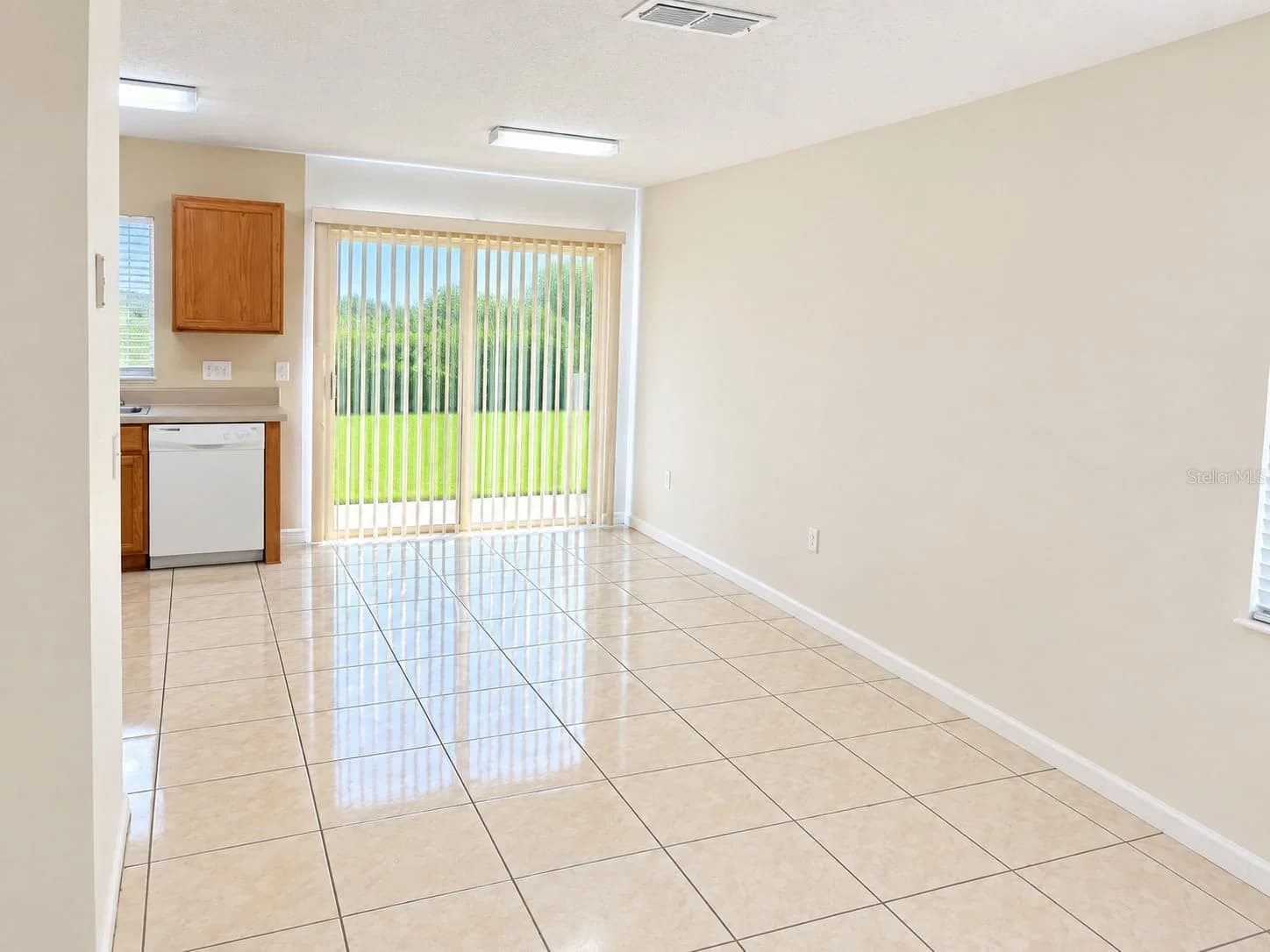 Photo 4 of 1737 SAGE CREEK Court