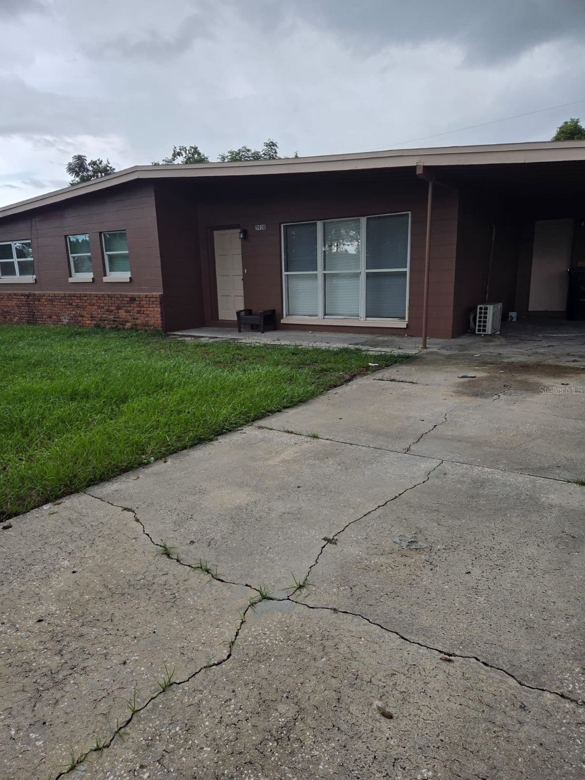 Photo 4 of 5930 FOREST GROVE Boulevard
