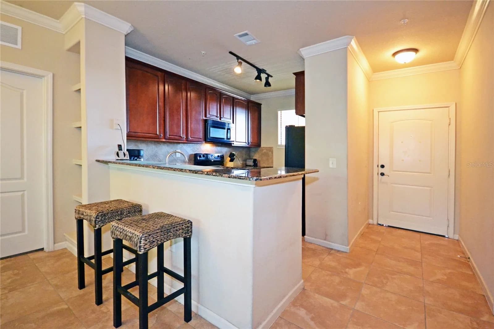 Photo 4 of 902 CHARO Parkway #634