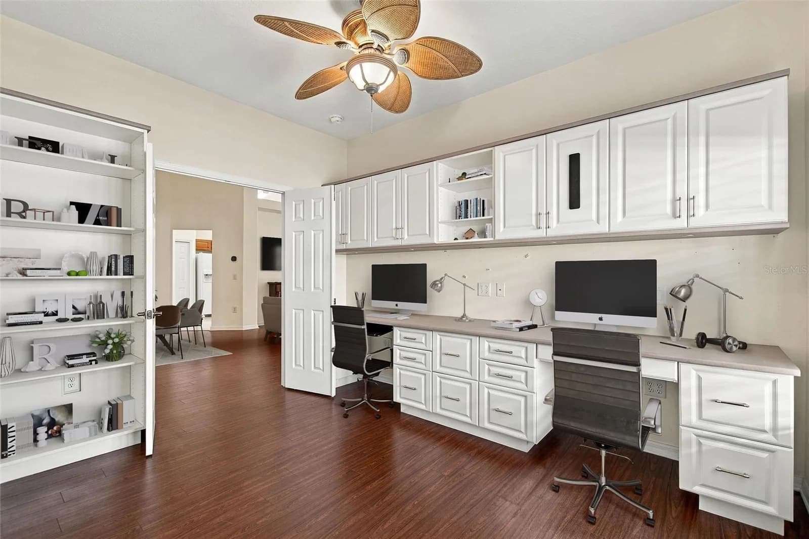 Photo 4 of 409 ROYAL PALM DR