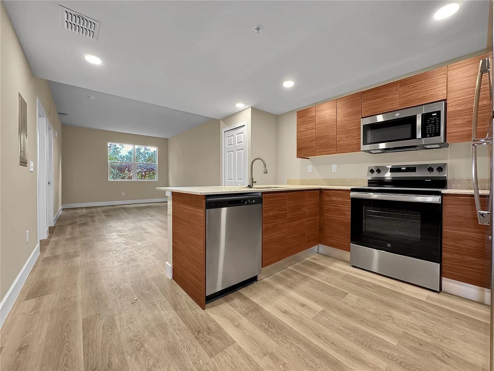 Photo 5 of 4424 TEXAS Avenue #1-213