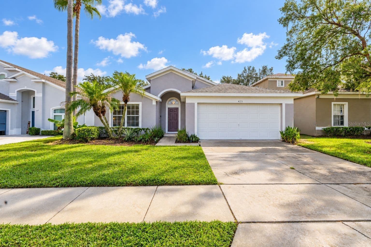 425 CASTLEMAIN Circle