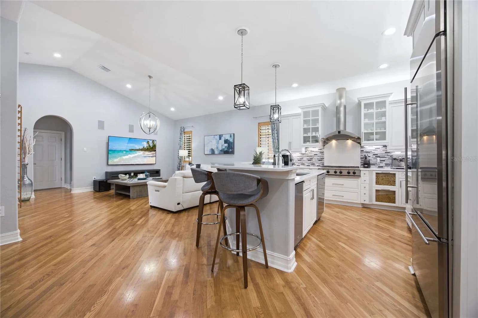 Photo 5 of 912 CROTON Road