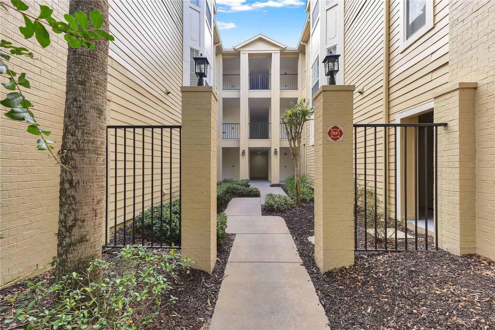 404 SUMMIT RIDGE Place #212