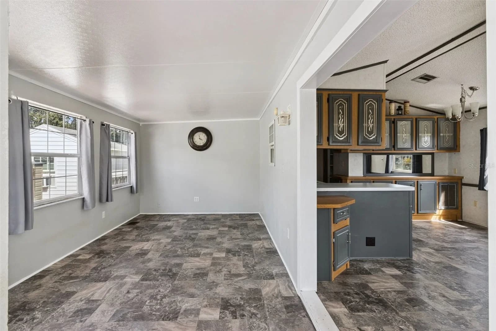 Photo 4 of 422 GARY PLAYER Drive