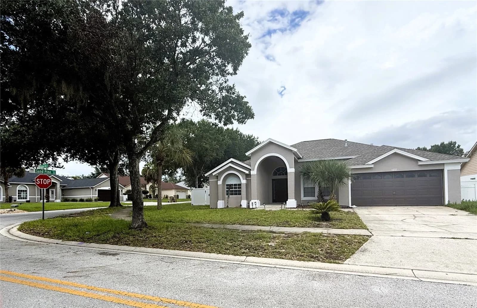 16123 DOGWOOD HILL Street