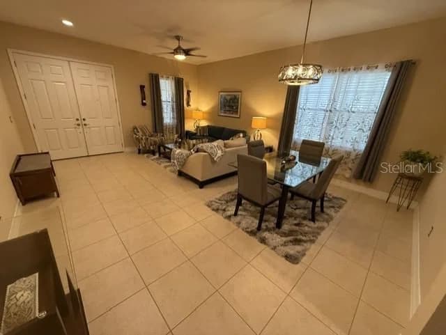 Photo 4 of 8427 PRESTBURY Drive