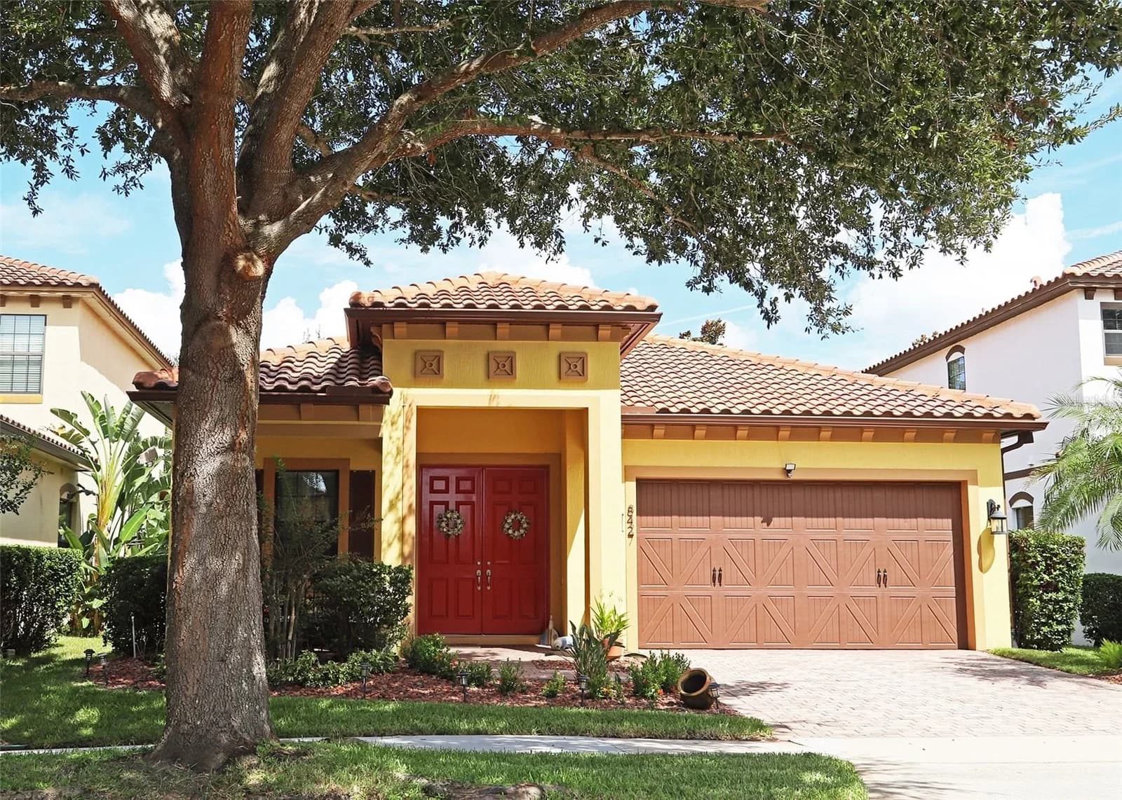 8427 PRESTBURY Drive
