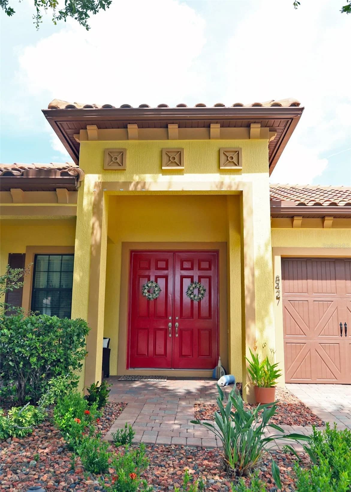 8427 PRESTBURY Drive