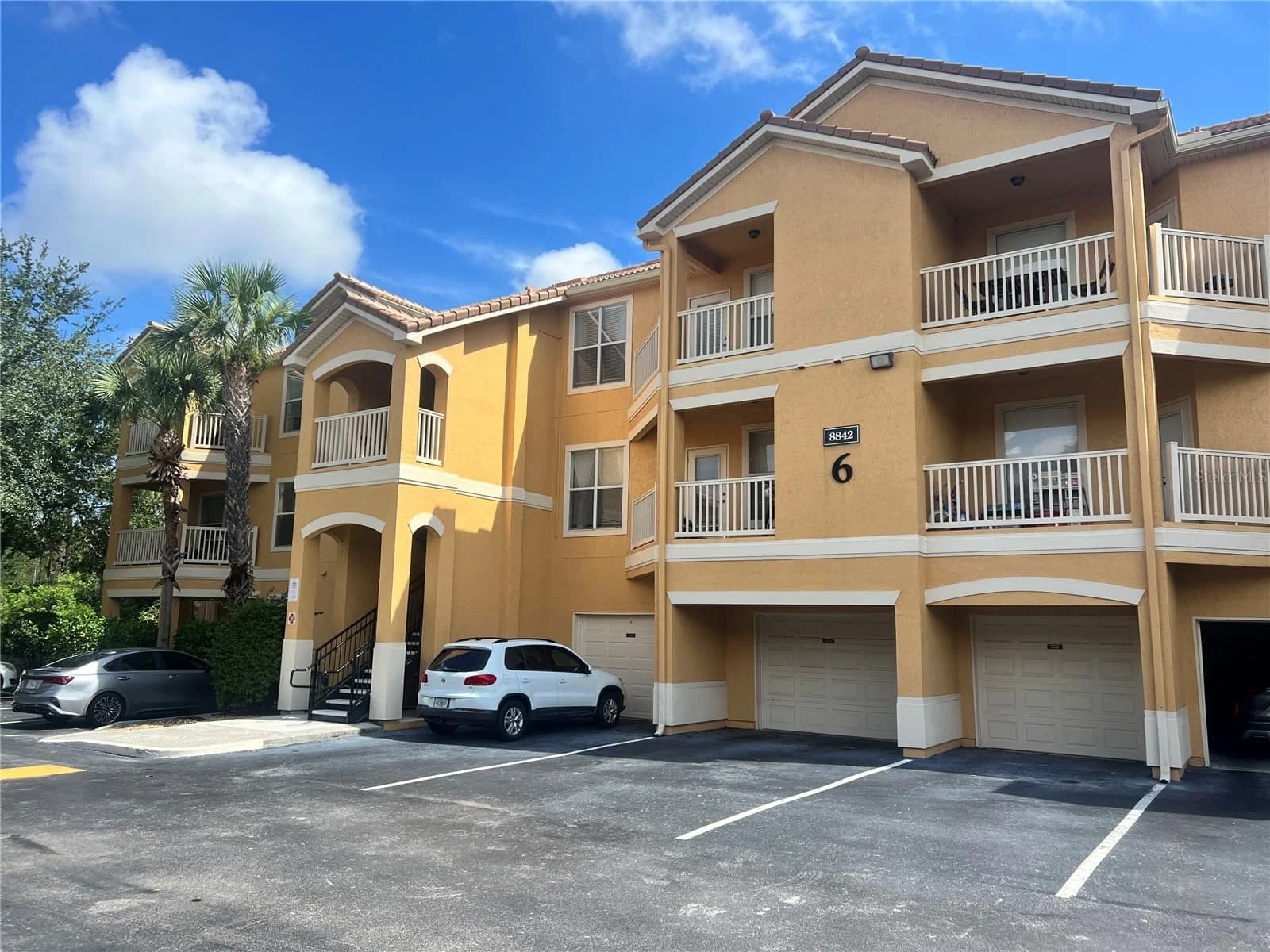 8842 VILLA VIEW Circle #203