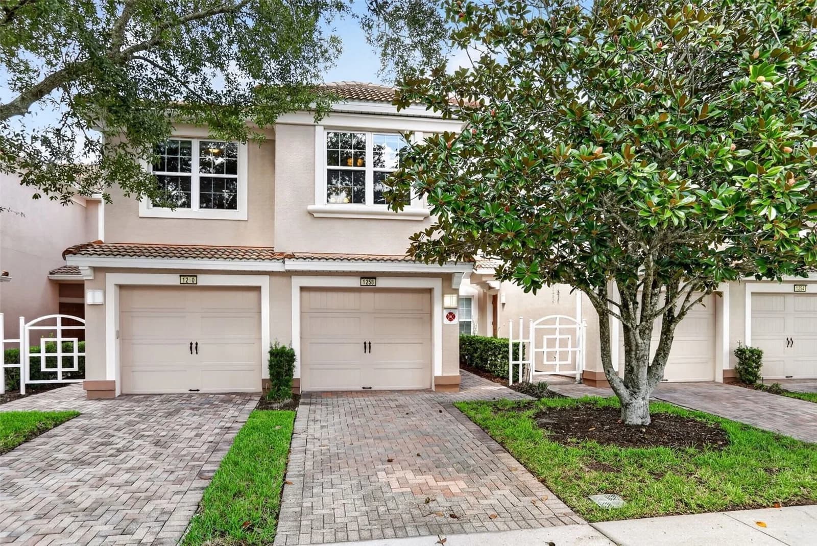 1258 GRADY Lane