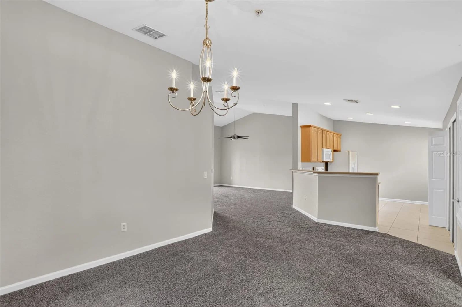 1258 GRADY Lane