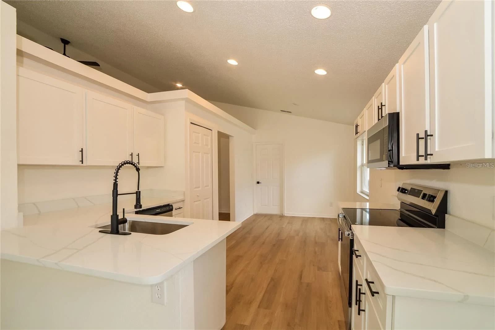 Photo 4 of 148 HEATHER LYNN Drive