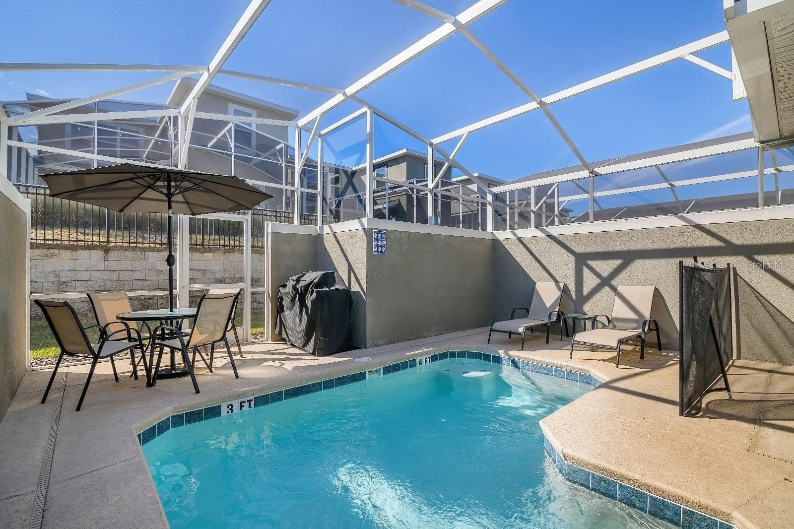 1034 SPLASH SHOT Place