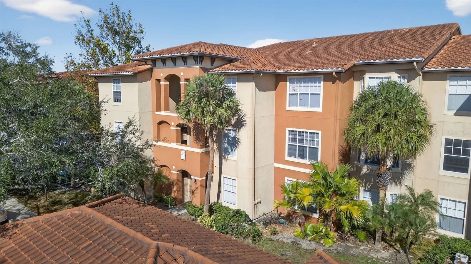 5572 METROWEST Boulevard #304