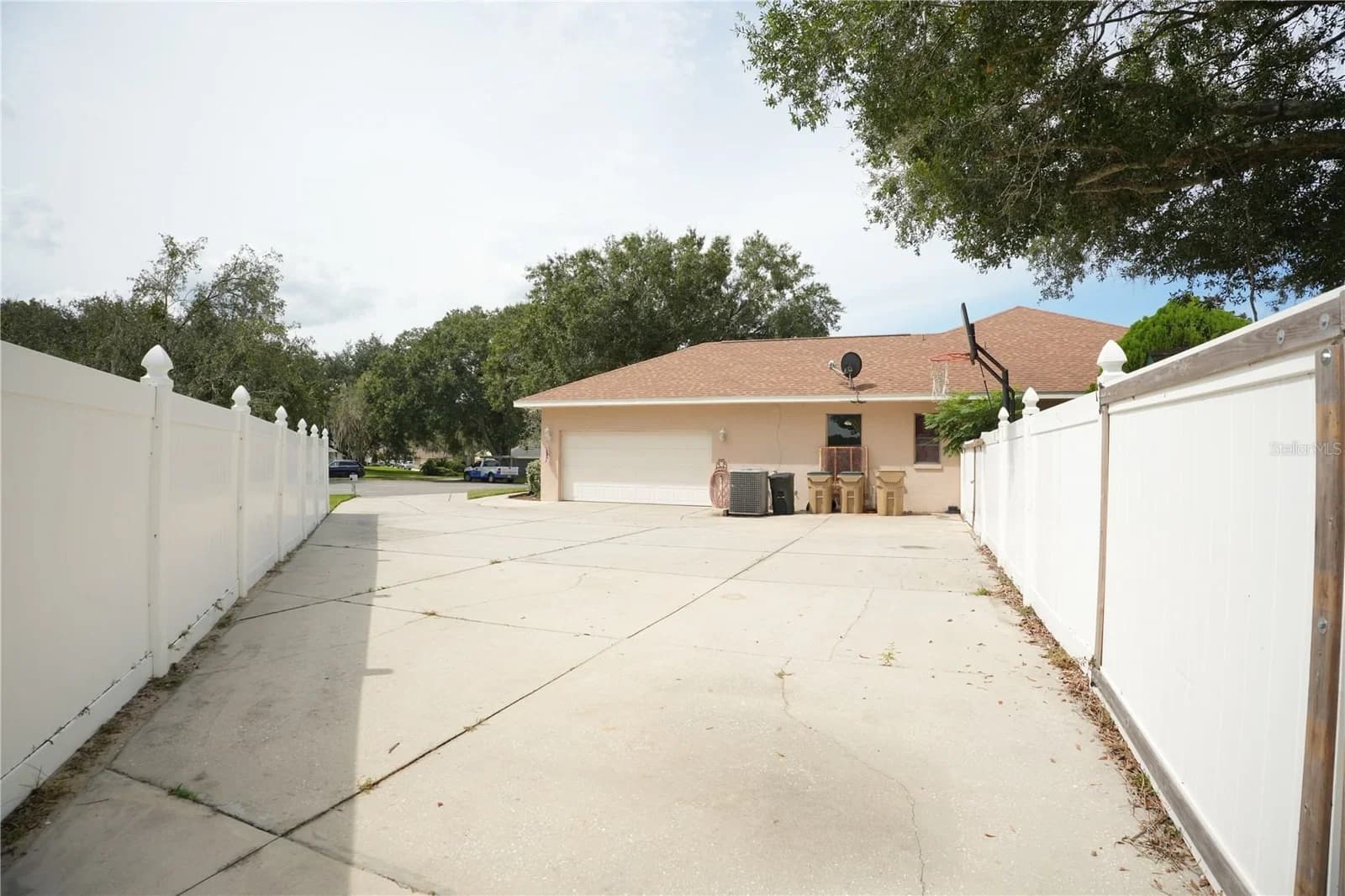 Photo 4 of 11318 SUMMER WIND Court