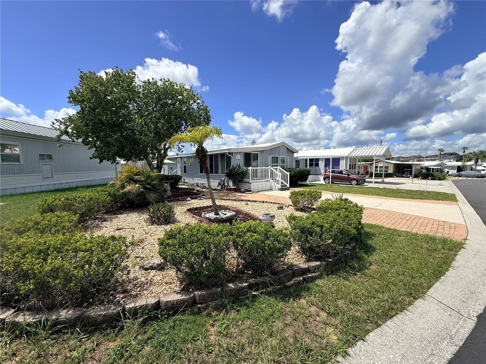 427 CENTER CREST Boulevard