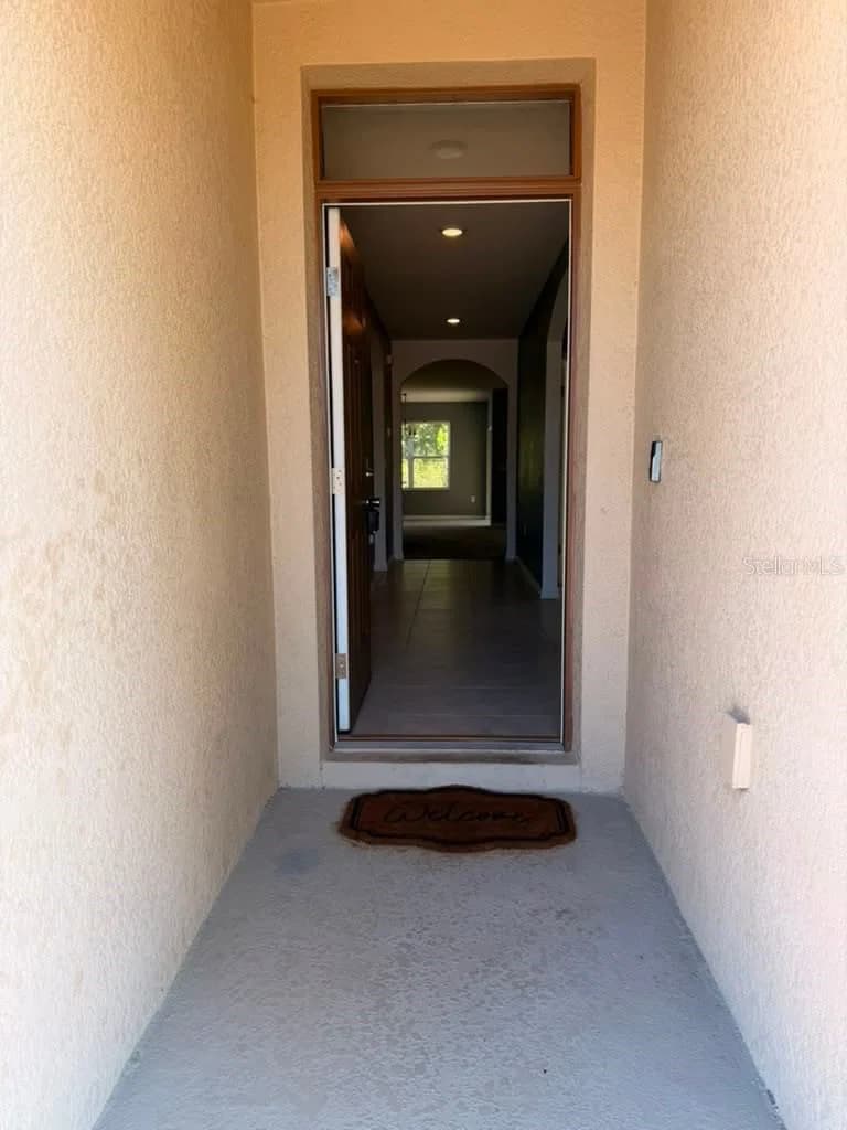 Photo 4 of 948 SUMMER GLEN Drive