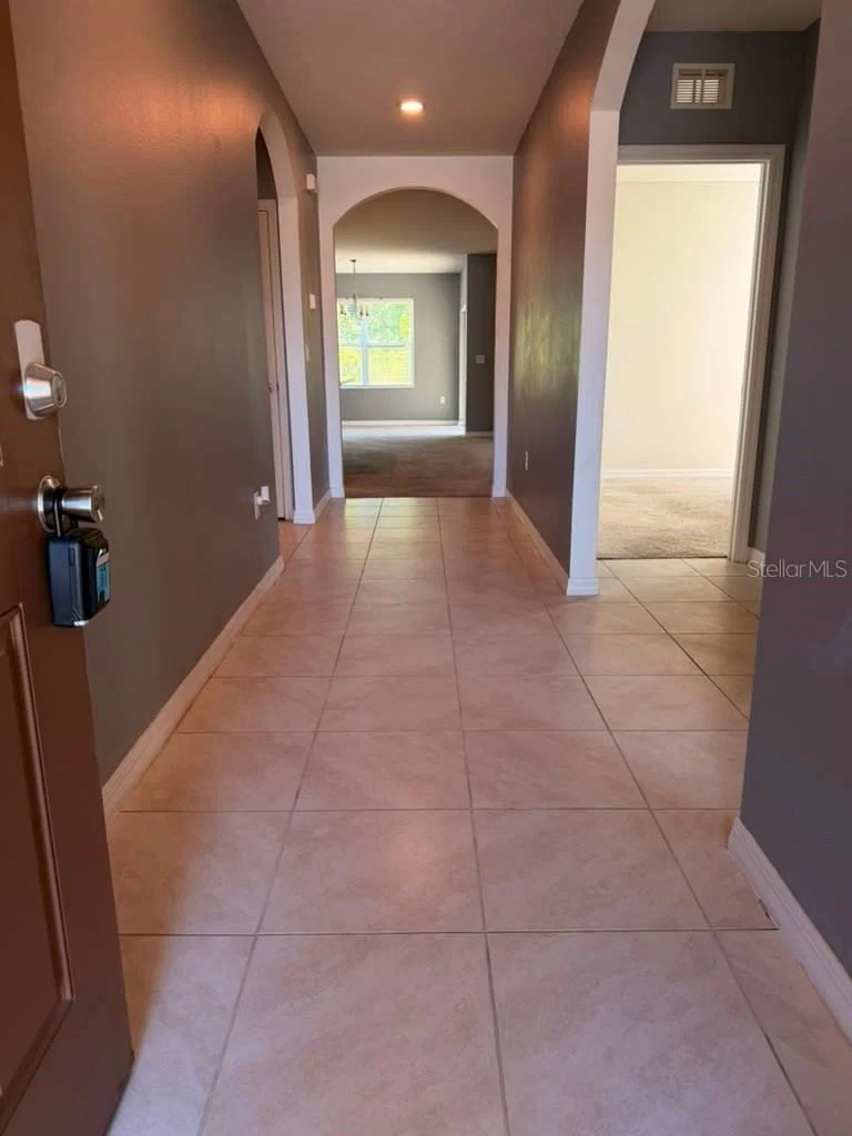 Photo 5 of 948 SUMMER GLEN Drive