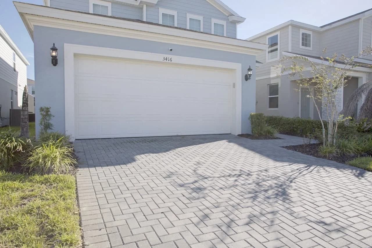 3416 LILAC Way