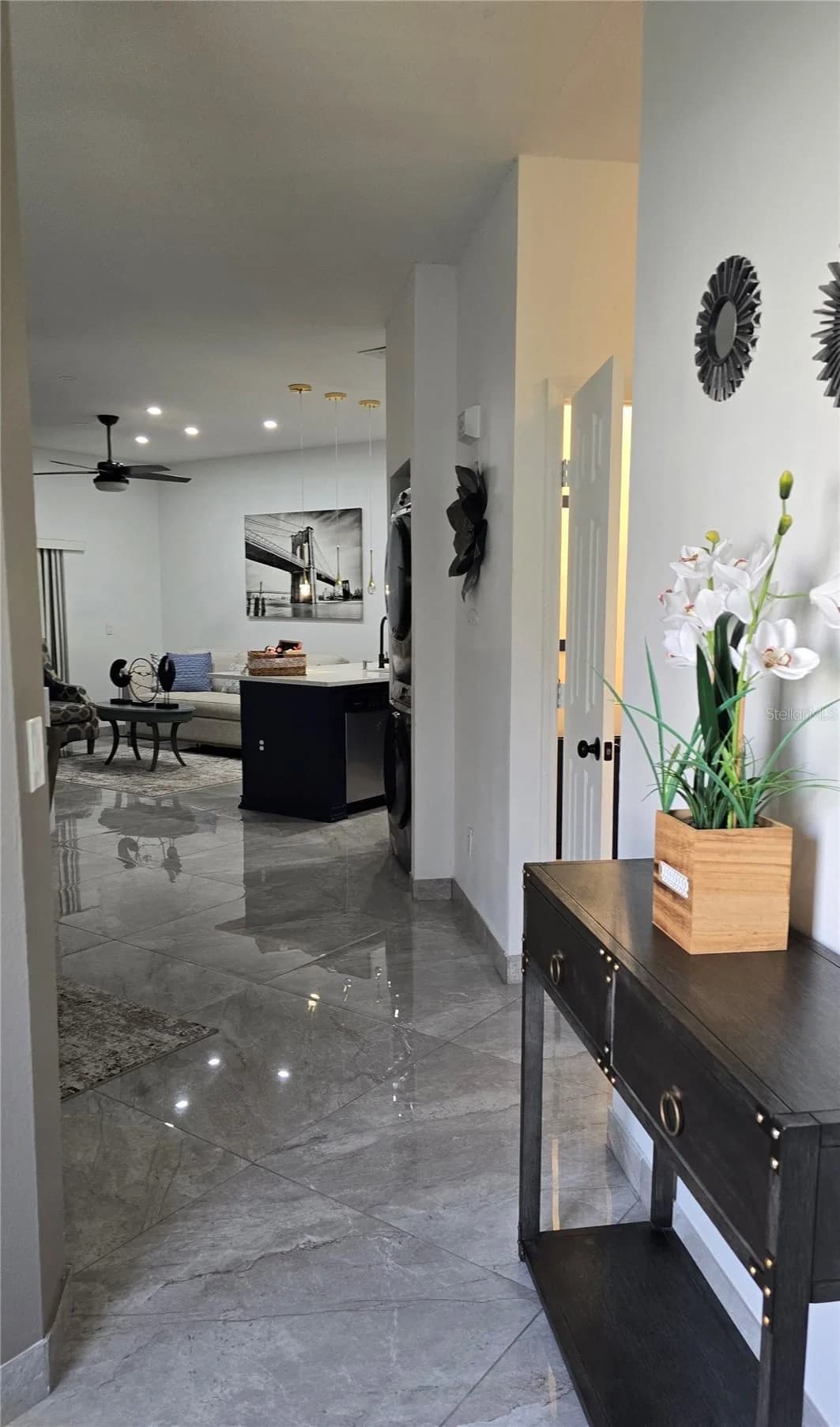 Photo 4 of 14584 LAGUNA BEACH Circle