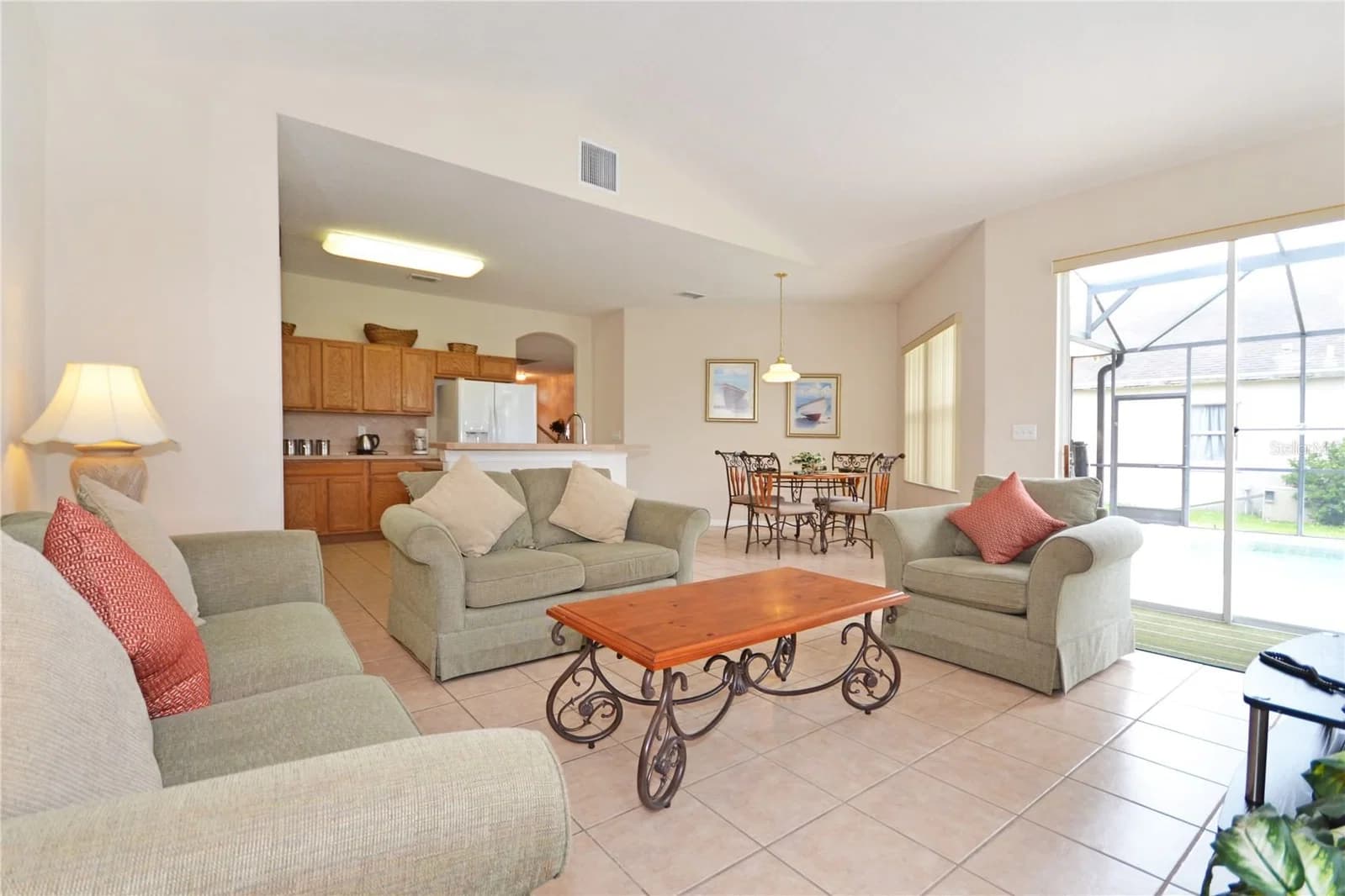 Photo 4 of 423 CORVINA Drive