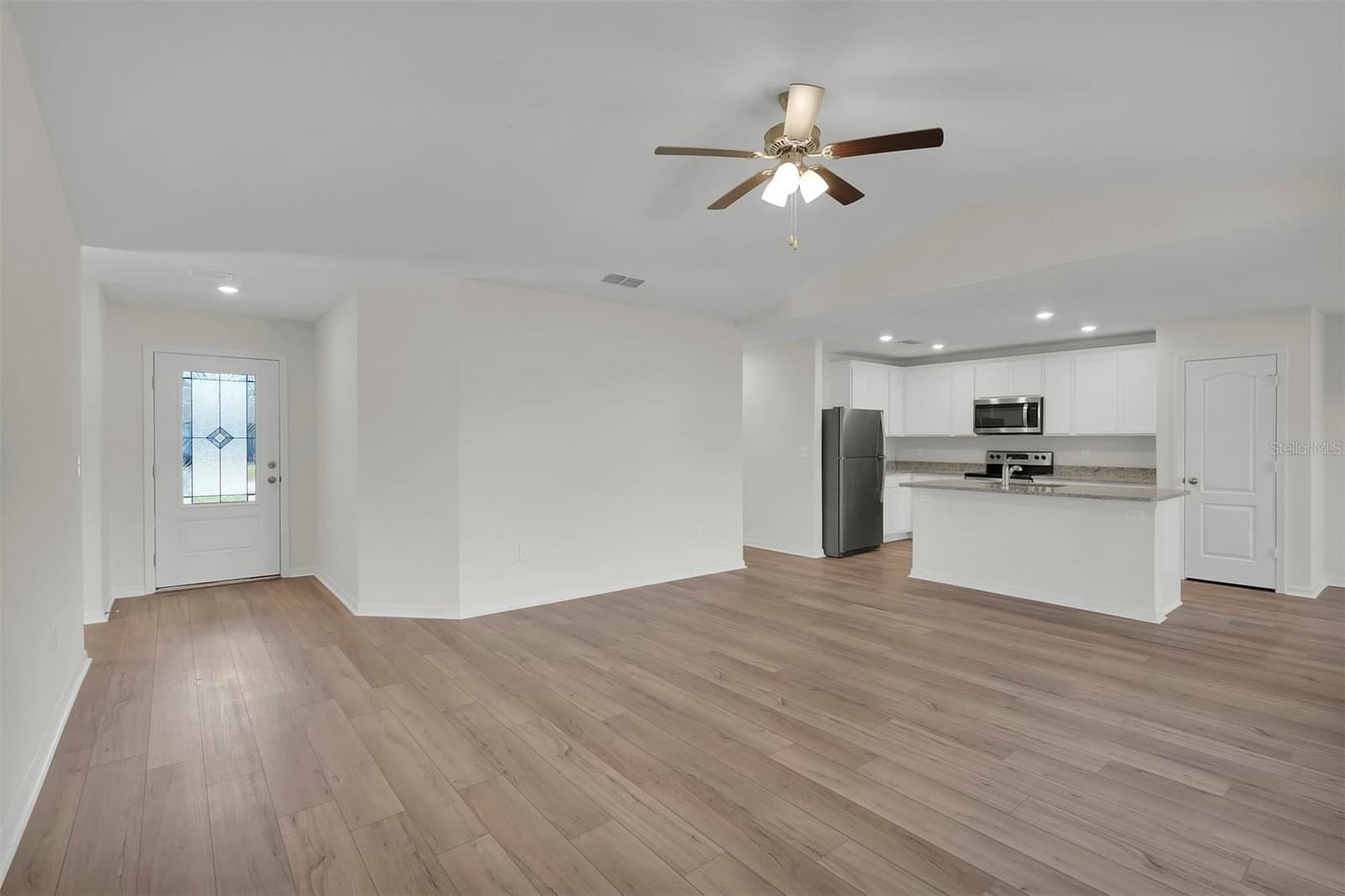 Photo 4 of 2722 151ST