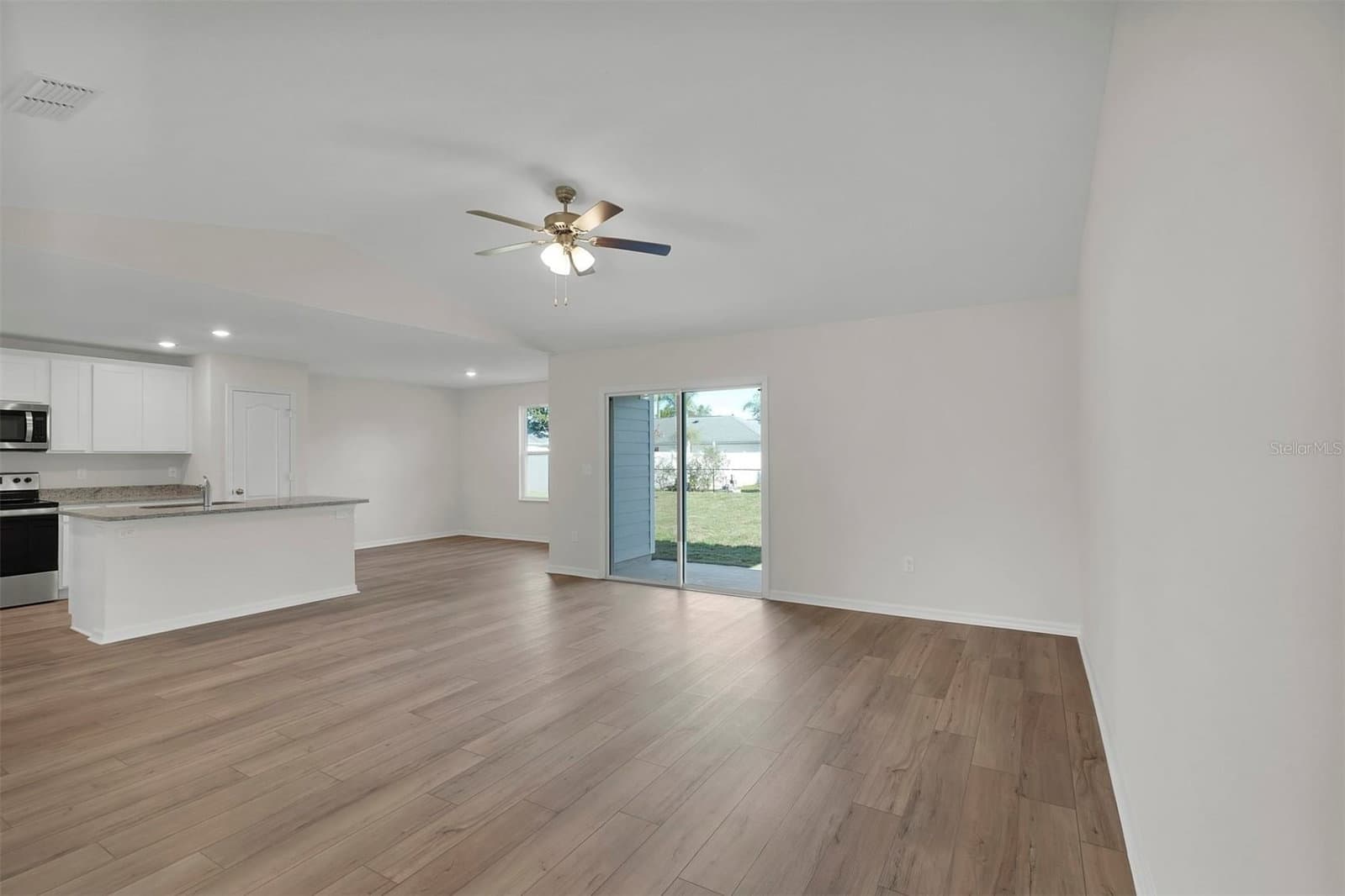 Photo 5 of 2722 151ST