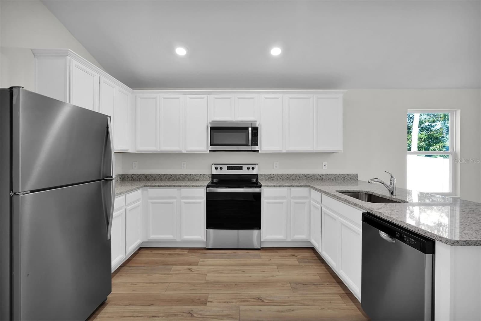 Photo 5 of 5251 164TH STREET