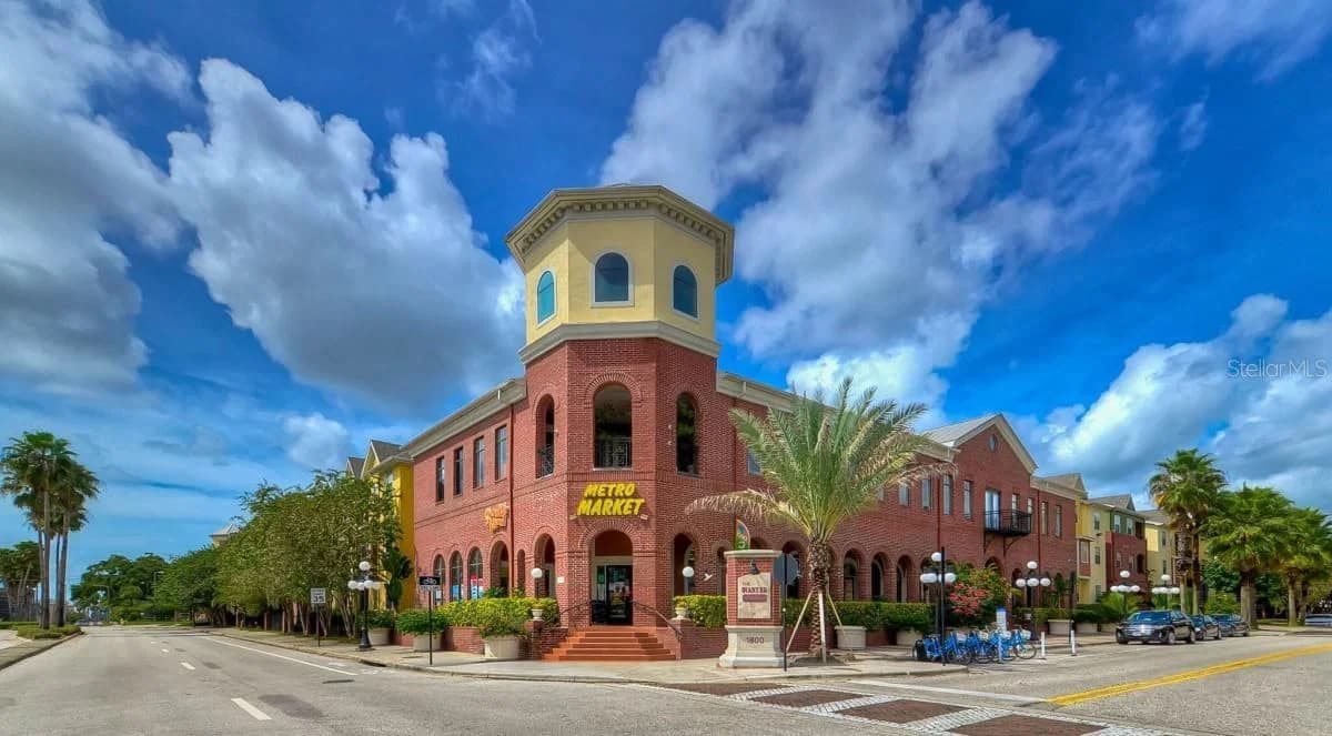 1910 PALM Avenue #10303