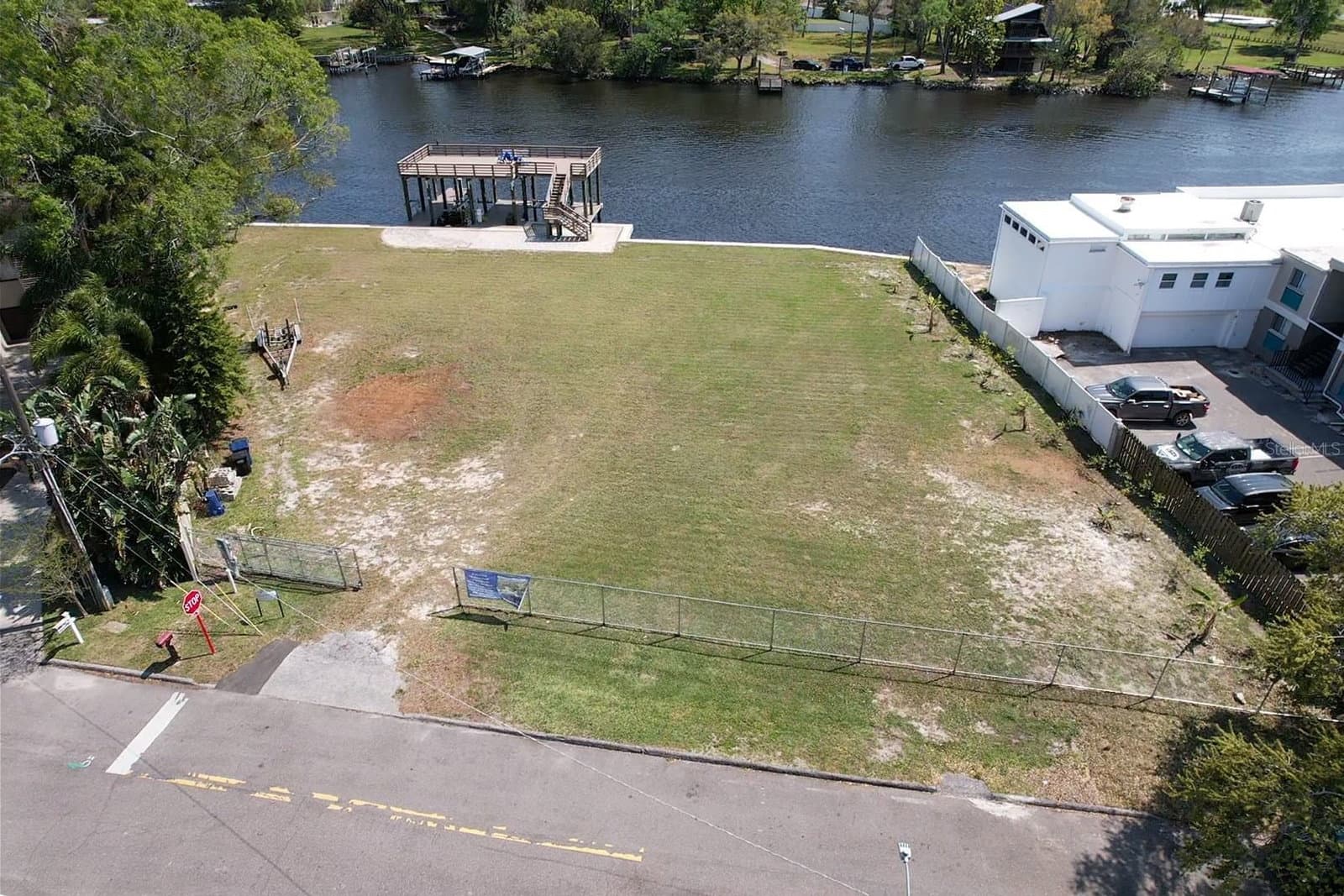 4033 RIVER VIEW
