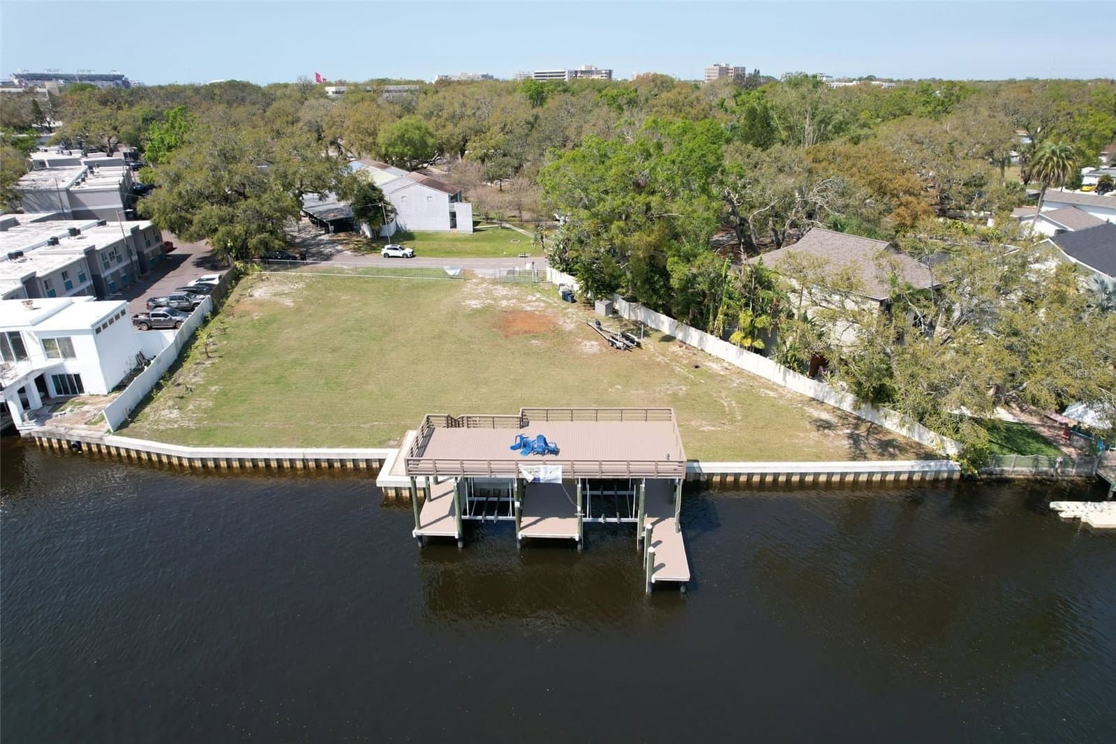 4033 RIVER VIEW