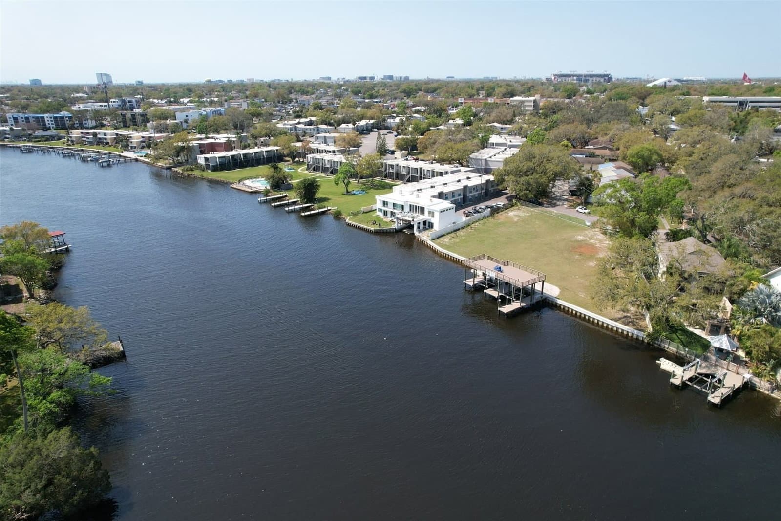 4033 RIVER VIEW